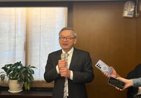 國科會主委吳誠文2日表示，6日將在半導體中心舉行高速量子運算國家戰略發布會，揭示新策略並展示第1期量子國家隊執行的成果。