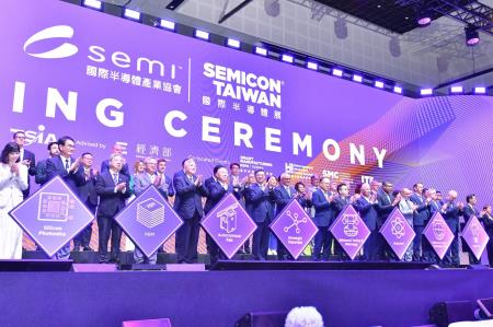 2026年9月2日行政院長卓榮泰出席「SEMICON_Taiwan_2026國際半導體展」開幕典禮