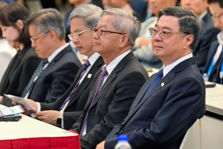 2026年8月3日行政院長卓榮泰出席「2026台日半導體科技論壇：AI_趨勢下的半導體國際合作機會」 _2