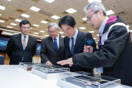 賴清德總統今（19）日上午前往新竹出席「AI新十大建設－關鍵技術『臺灣矽光子CPO-AI生態鏈座談會』」-1